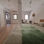 Habitacion Amplia Y Tranquila Con Bano Privado En Piso Compartido